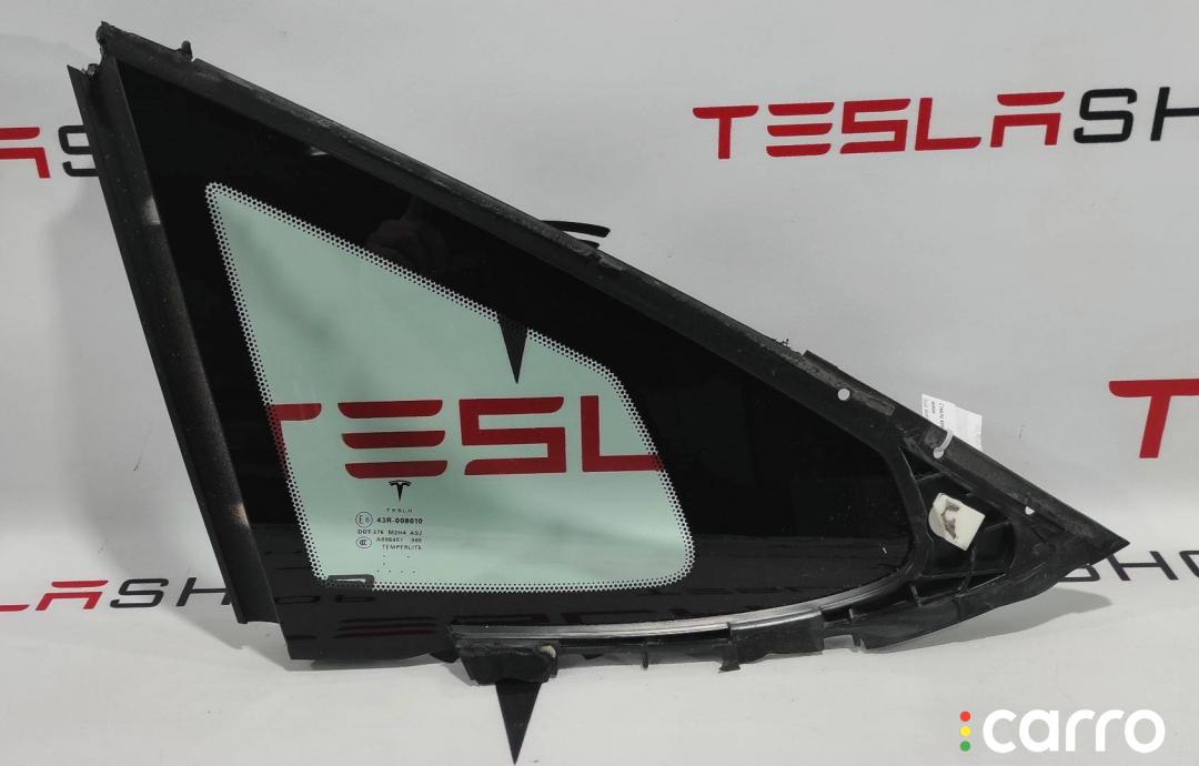 1051820-00-E стекло кузовное левое Tesla Model S 2015г. - фото №1