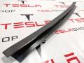 1009255-00-F Накладка крышки багажника Tesla Model S 2016г. - фото №4