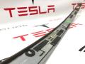 1025776-00-A Молдинг крышки багажника Tesla Model S - фото №4
