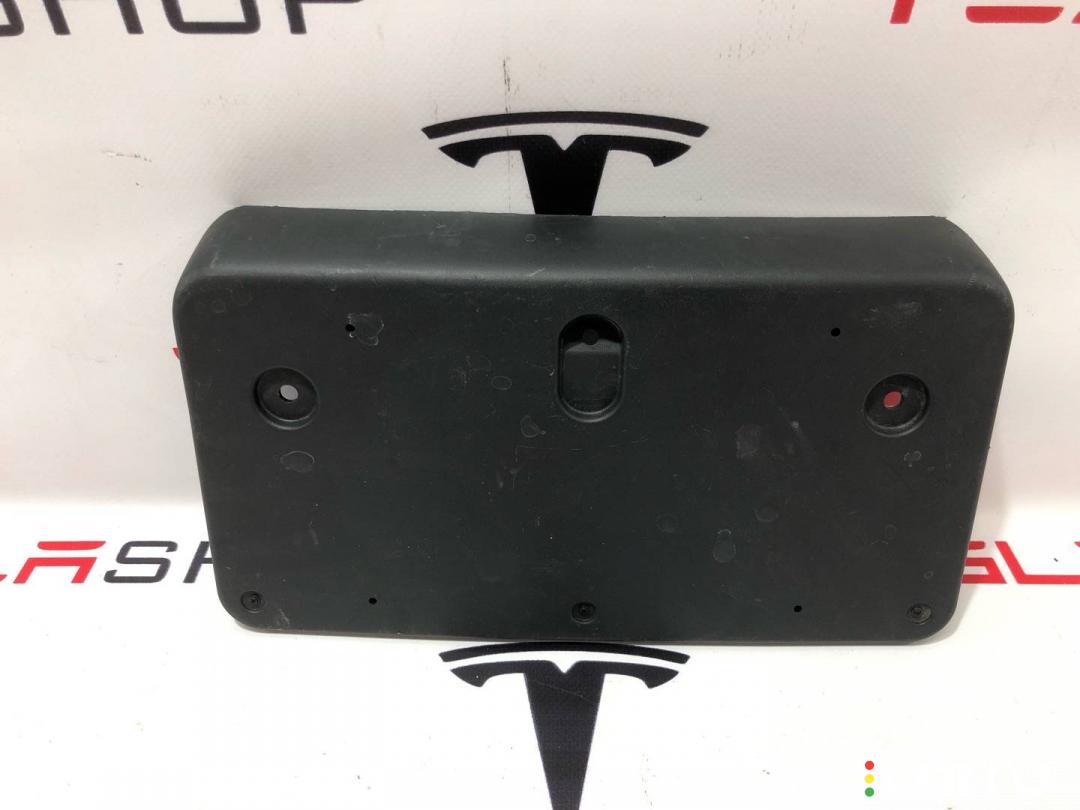 1057156-00-A бленда Tesla Model X 2019г. - фото №1