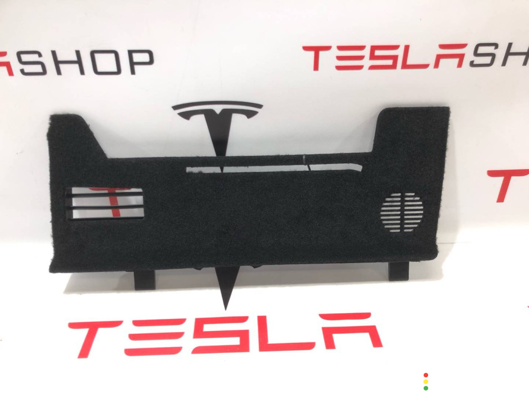 1563073-00-B Накладка декоративная на торпедо правая нижняя Tesla Model S 2-й рест 2022г. - фото №2