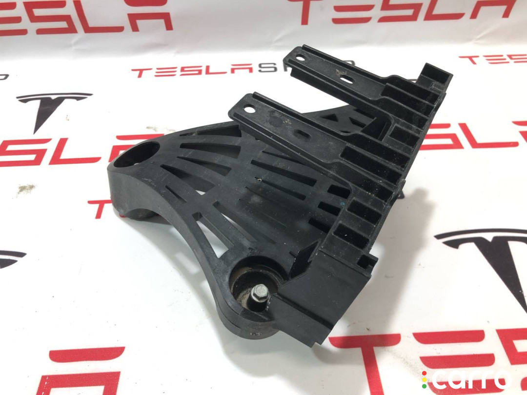 166701400B, 1673627-00-C Кронштейн компрессора кондиционера Tesla Model 3 2022г. - фото №3