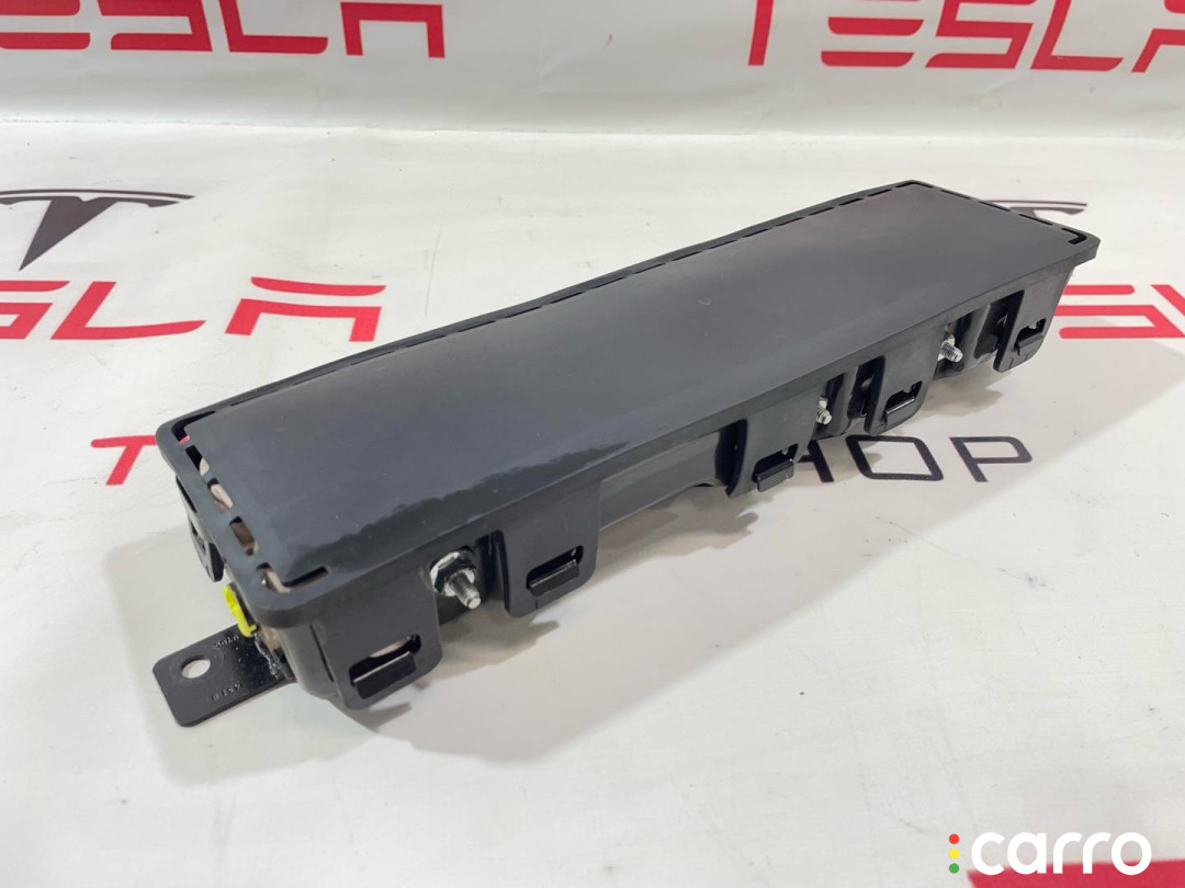 1005259-00-E Подушка безопасности коленная Tesla Model S 2015г. - фото №1