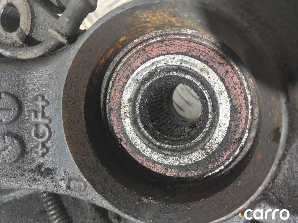 Кулак поворотный правый Audi A6 (C5) Allroad 2000-2006 купить б/у в ...