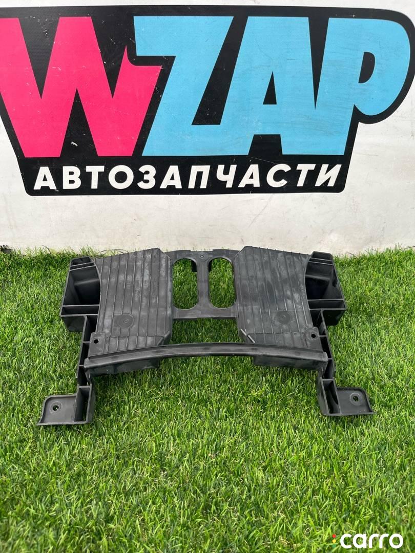 1132787-00-A кронштейн (крепление) Tesla Model X 1 поколение 2018г. - фото №1