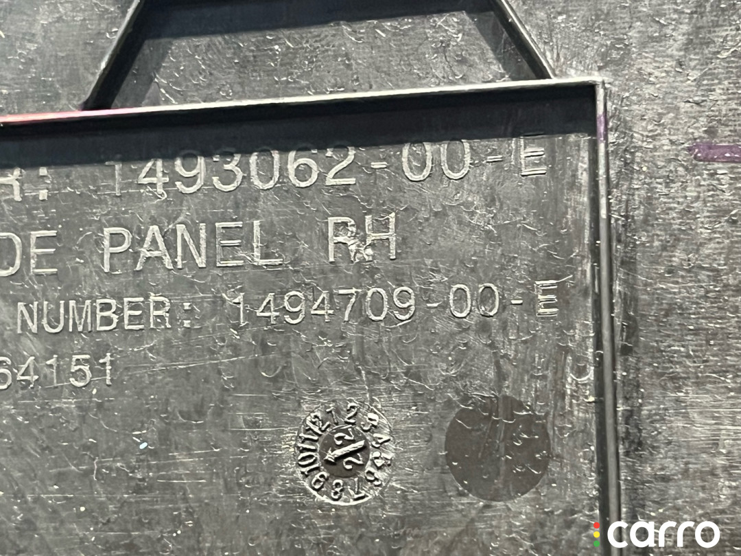1493062-00-E декоративная накладка центральной консоли Tesla Model Y 1 поколение 2023г. - фото №2