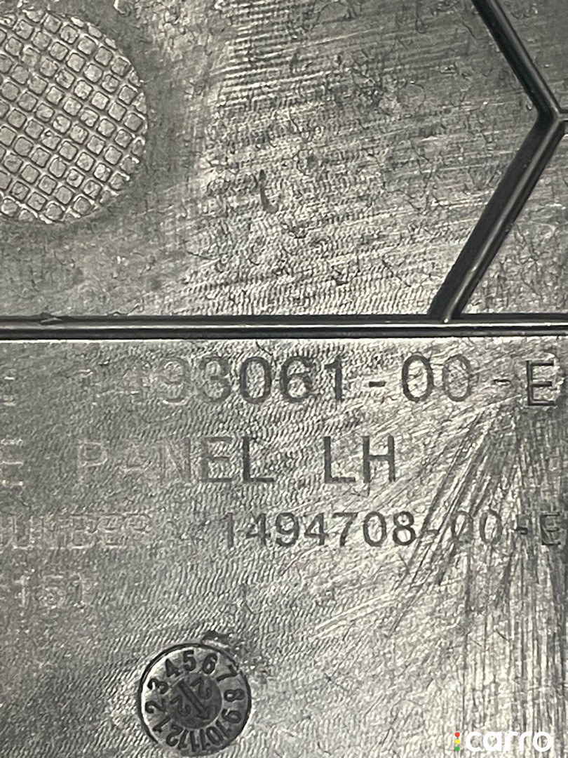 1493061-00-E декоративная накладка центральной консоли Tesla Model Y 1 поколение 2023г. - фото №2