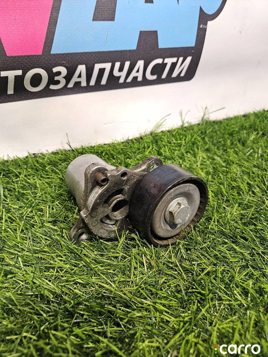 06K903133 натяжитель ремня генератора Volkswagen Tiguan 2 поколение 2020г. - фото №2