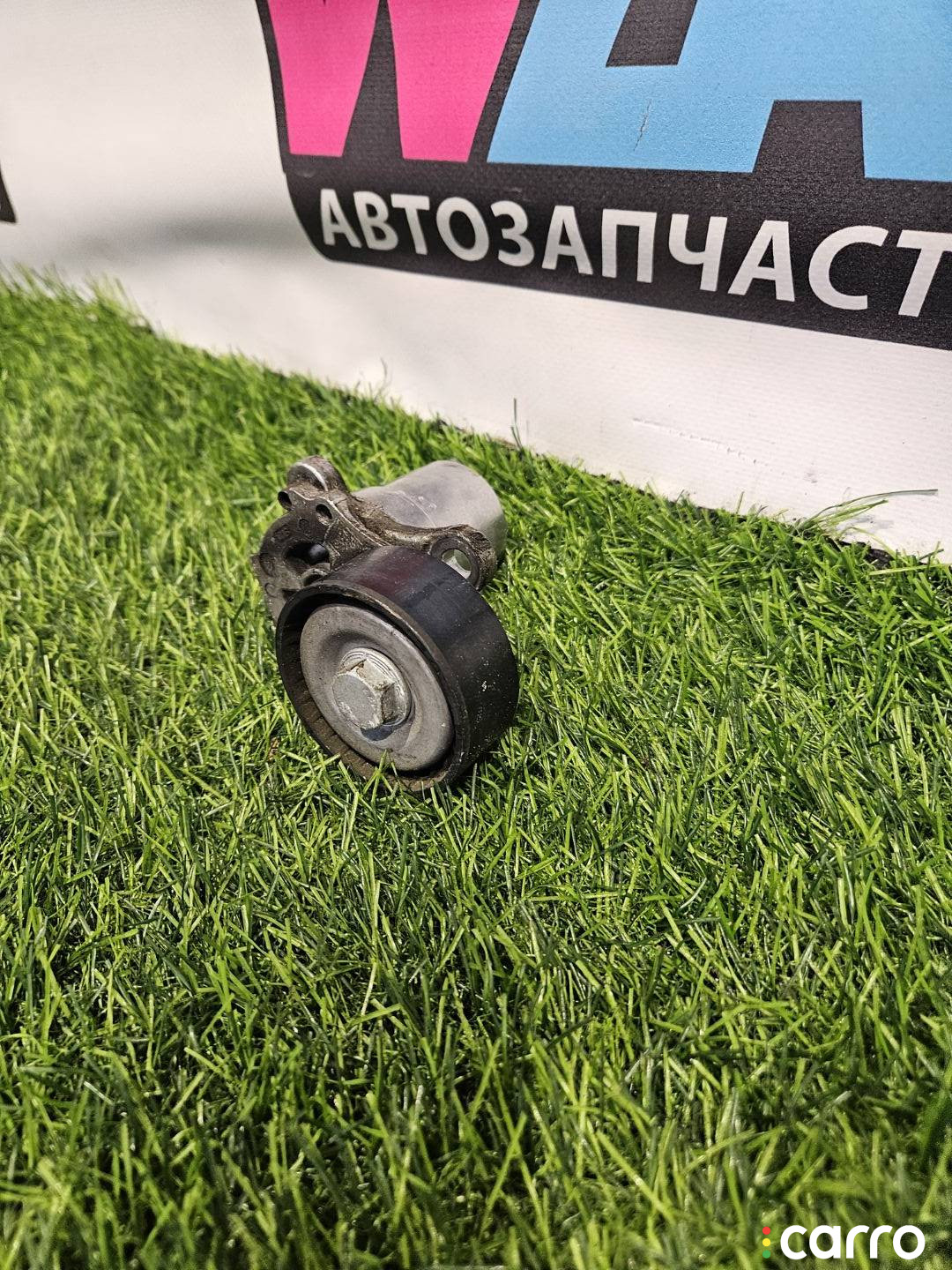 06K903133 натяжитель ремня генератора Volkswagen Tiguan 2 поколение 2020г. - фото №3