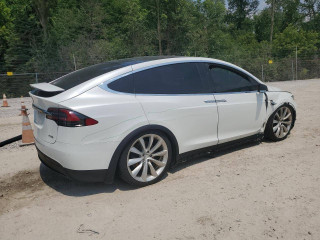 Tesla Model X 1 поколение 2017г. - фото №2