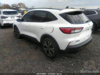 Ford Escape 4 поколение CX482 2021г. 1.5 л. - фото №4