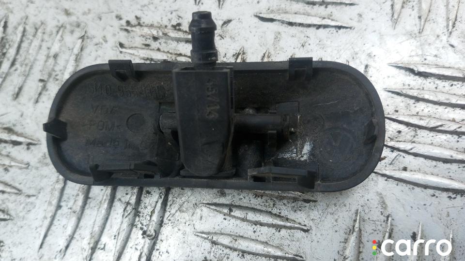 5M0955985A9B9 Форсунка омывателя лобового стекла Volkswagen Tiguan (5N1/2, NF) 2014г. - фото №1