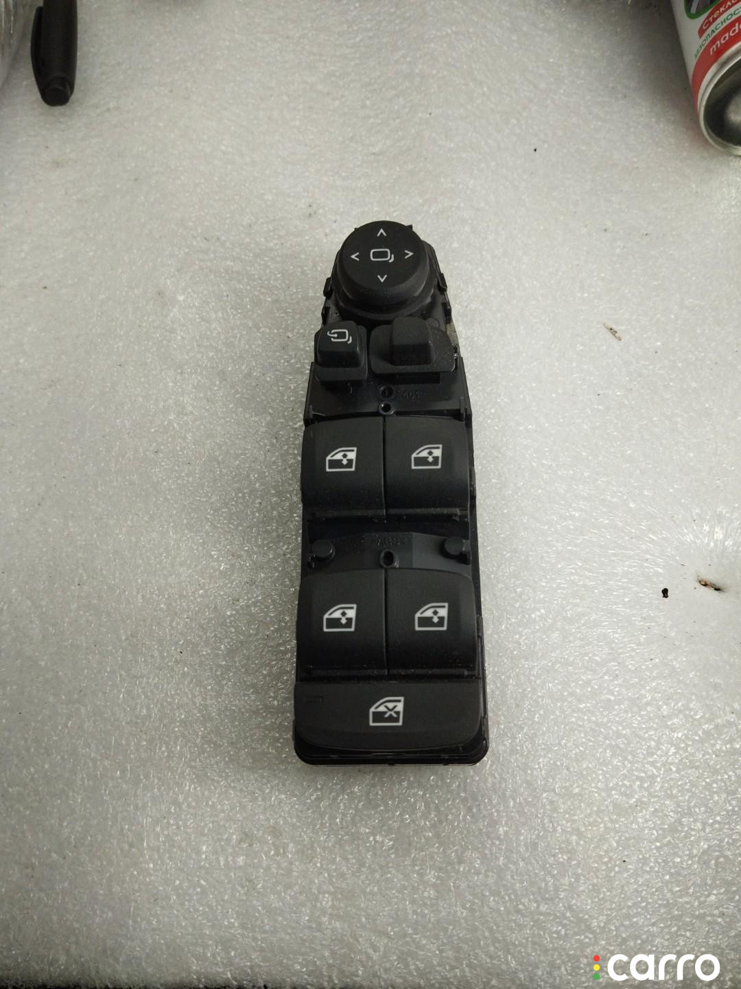 5A5AAA3 кнопка стеклоподъемника BMW 5 G30/G31 - фото №1