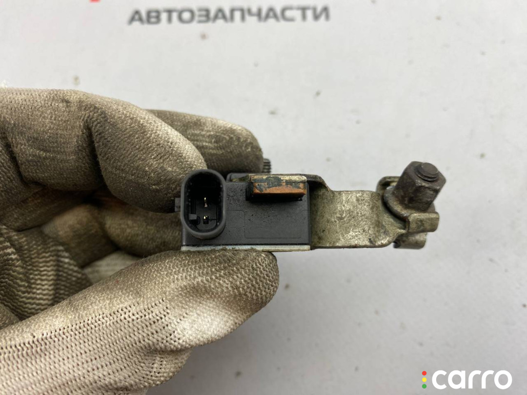 13526053 клемма аккумулятора минус Chevrolet Equinox 3 поколение 2018г. - фото №3