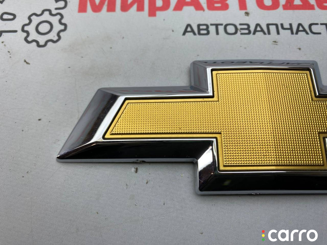42573572 эмблема Chevrolet TrailBlazer 3 поколение 2021г. - фото №2