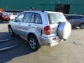 Toyota RAV4 2 поколение (XA20) 2003г. 2.0 л., 1CD-FTV - фото №2