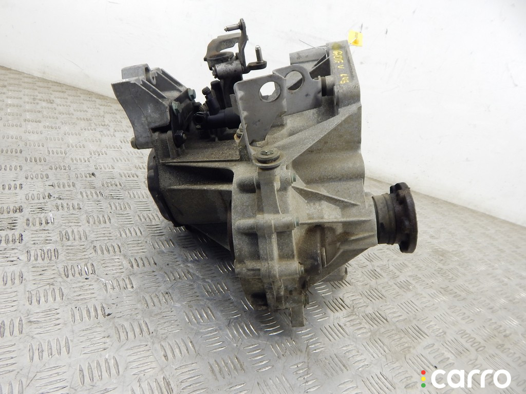КПП механическая (МКПП) 5-ступенчатая VOLKSWAGEN GOLF V 2004г. - фото №2