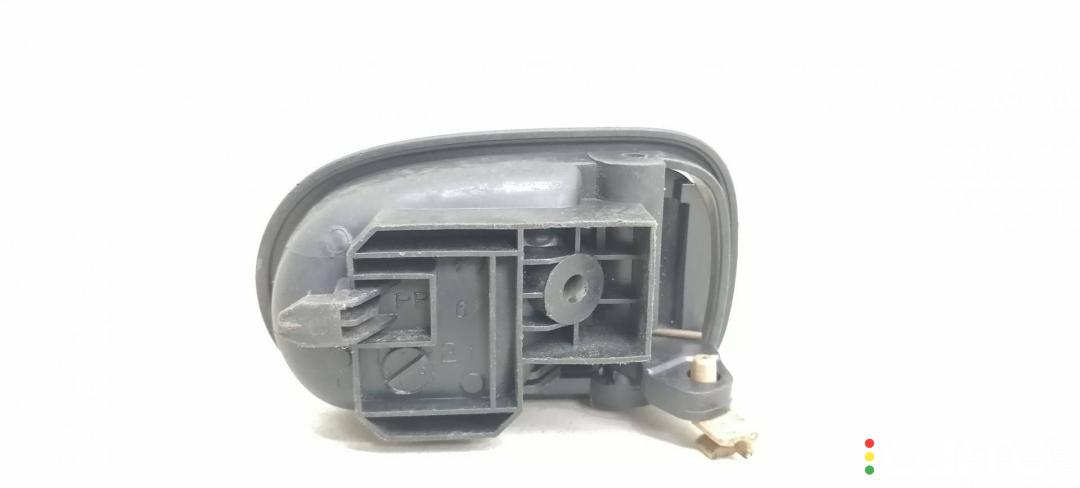 ручка внутренняя двери левой Mazda 626 GE 1994г. - фото №2