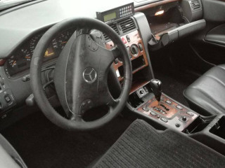 Mercedes-Benz E W210 [рестайлинг] 2002г. 2.2 л., OM 611.961, дизель, АКПП - фото №5
