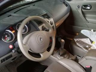 Renault Megane 2 поколение 2005г. 1.9 л., F9Q 800, дизель, МКПП - фото №4