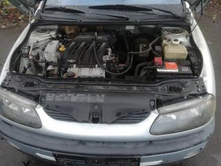 Renault Laguna 1 поколение [рестайлинг] 2000г. 1.6 л., K4M 720, бензин, МКПП - фото №5