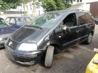 Volkswagen Sharan 1 поколение [2-й рестайлинг] 2004г. 1.9 л., дизель, МКПП - фото №1