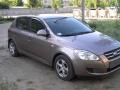 Kia Ceed 1 поколение 2007г. 1.4 л., бензин, МКПП - фото №1