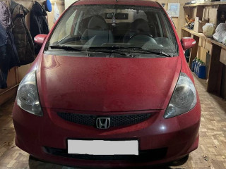 Honda Jazz 1 поколение [рестайлинг] 2007г. 1.3 л., бензин, МКПП - фото №1