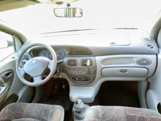 Renault Scenic 1 поколение [рестайлинг] 2000г. 2.0 л., бензин, 5МКПП - фото №8