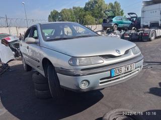 Renault Laguna 1 поколение [рестайлинг] 2000г. 1.6 л., K4M 720, бензин, 5МКПП - фото №2