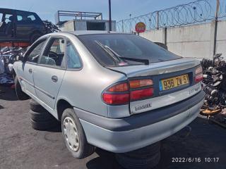 Renault Laguna 1 поколение [рестайлинг] 2000г. 1.6 л., K4M 720, бензин, 5МКПП - фото №3