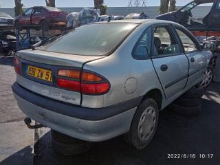 Renault Laguna 1 поколение [рестайлинг] 2000г. 1.6 л., K4M 720, бензин, 5МКПП - фото №4