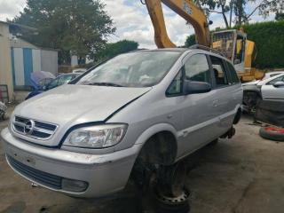 Opel Zafira A [рестайлинг] 2004г. 2.2 л. - фото №2