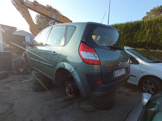 Renault Scenic 2 поколение 2005г. 1.9 л. - фото №3