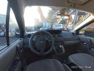 Renault Scenic 2 поколение 2005г. 1.9 л. - фото №5