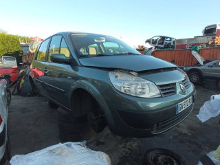 Renault Scenic 2 поколение 2005г. 1.9 л. - фото №2
