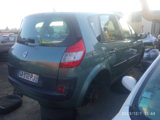 Renault Scenic 2 поколение 2005г. 1.9 л. - фото №4