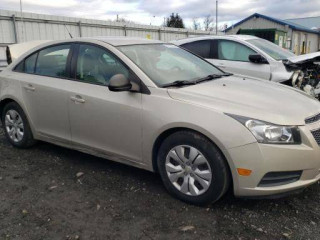 Chevrolet Cruze 1 поколение [рестайлинг] 2014г. 1.8 л. - фото №2