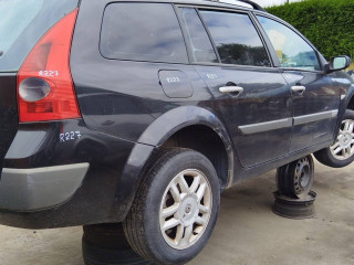 Renault Megane 2 поколение 2005г. 1.9 л. - фото №3