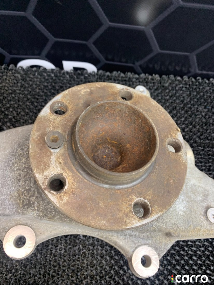 31216775770, 6775770, 31214082760, 6872888, 4082760 Ступица передняя BMW 6 F06/F12/F13 2017г. - фото №2