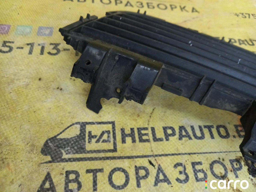 решетка радиатора верхняя Opel Vectra A 1994г. - фото №3