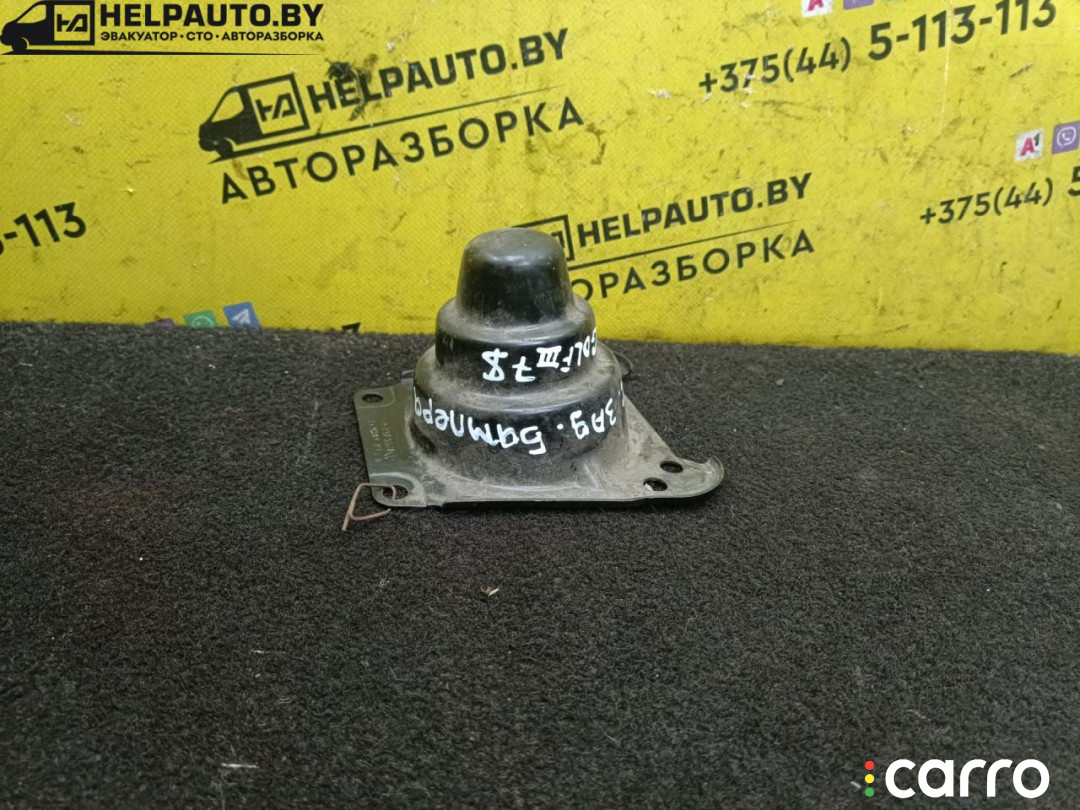 кронштейн усилителя заднего бампера Volkswagen Golf 3 поколение 1995г. - фото №1