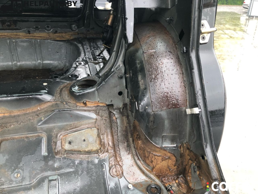 задняя часть кузова Volvo V70 1 поколение 2000г. - фото №7