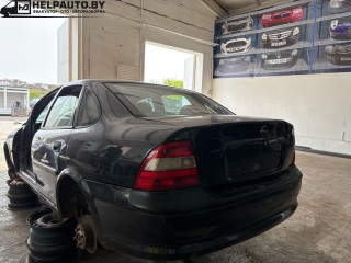 Opel Vectra B 1995-2000 1.6 л., X 16 XEL - фото №1