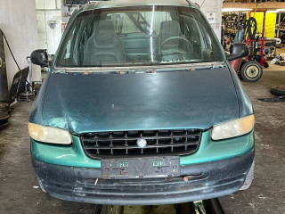 Plymouth Voyager 3 поколение 1998г. 2.4 л. - фото №2