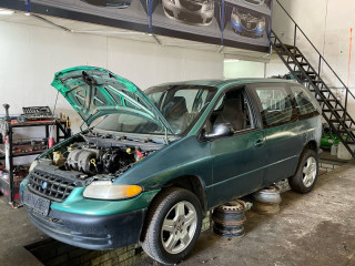 Plymouth Voyager 3 поколение 1998г. 2.4 л. - фото №3