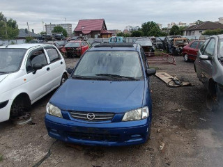 Mazda Demio 1 поколение [рестайлинг] 2001г. 1.3 л., B3 - фото №1