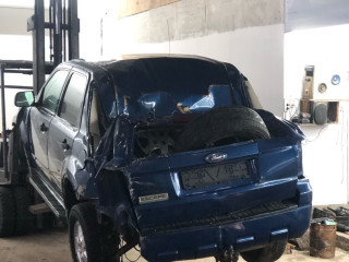 Ford Escape 2 поколение R3 2009г. 2.3 л. - фото №3