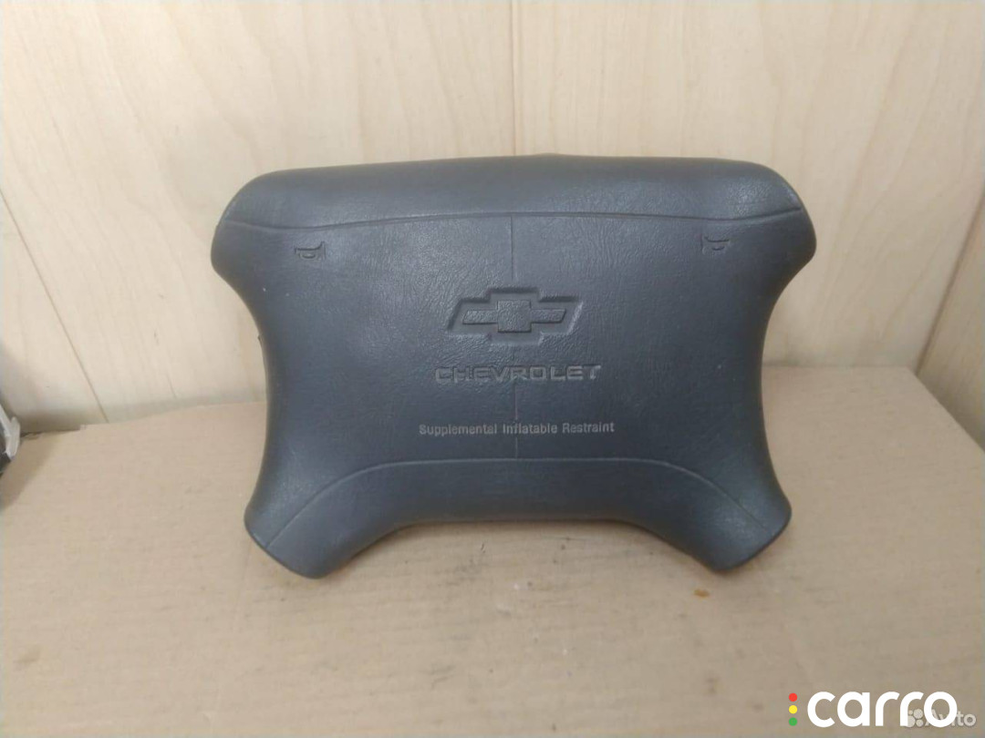 Подушка безопасности водителя Chevrolet Blazer 2 1998г. - фото №1