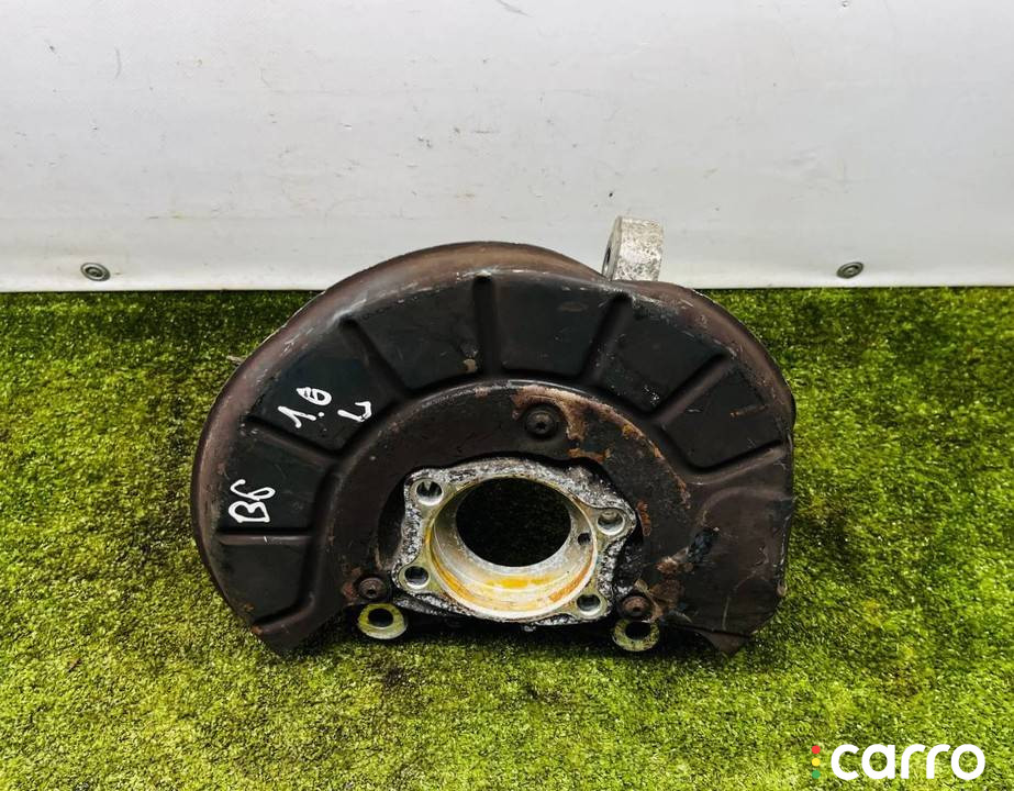 кулак левый Volkswagen Passat B6 2008г. - фото №2